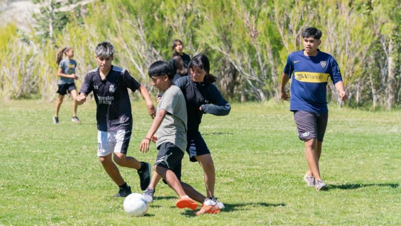 Jóvenes de espacios comunitarios compartieron una jornada lúdico – recreativa