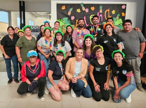 Más de 180 personas participaron de la Fiesta Hawaiana