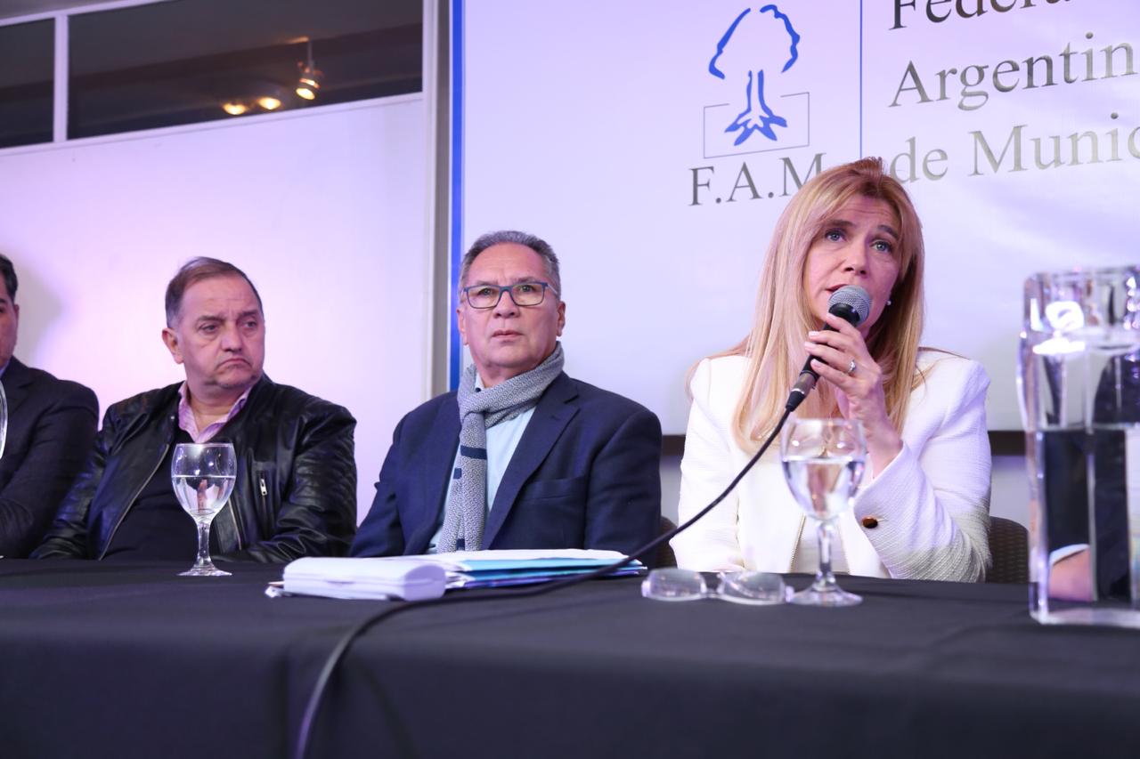 Linares participó de la elección de autoridades de la Federación Argentina de Municipios
