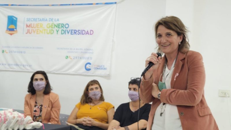 El Municipio realizó la segunda entrega de productos de gestión menstrual con el acompañamiento de funcionarias nacionales