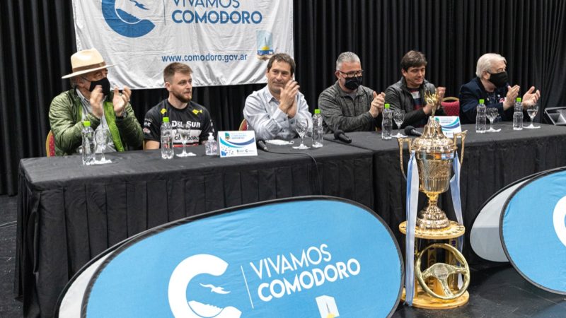 Luque encabezó la presentación de la Copa de Oro de TC en Comodoro