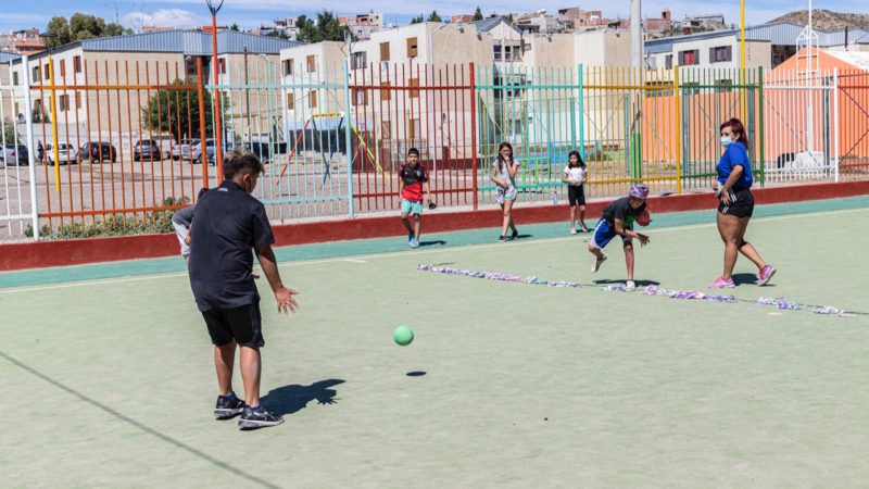 La Municipalidad reacondiciona los playones de la ciudad para el disfrute de niños y adolescentes