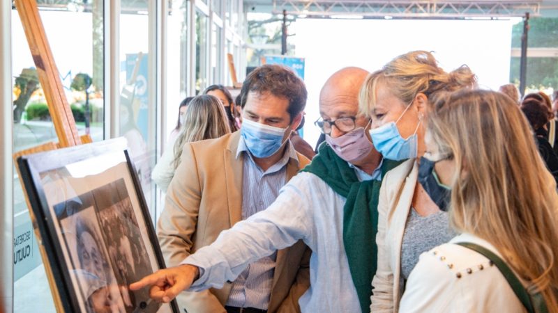 Luque inauguró la muestra fotográfica “10 mujeres que hicieron historia”