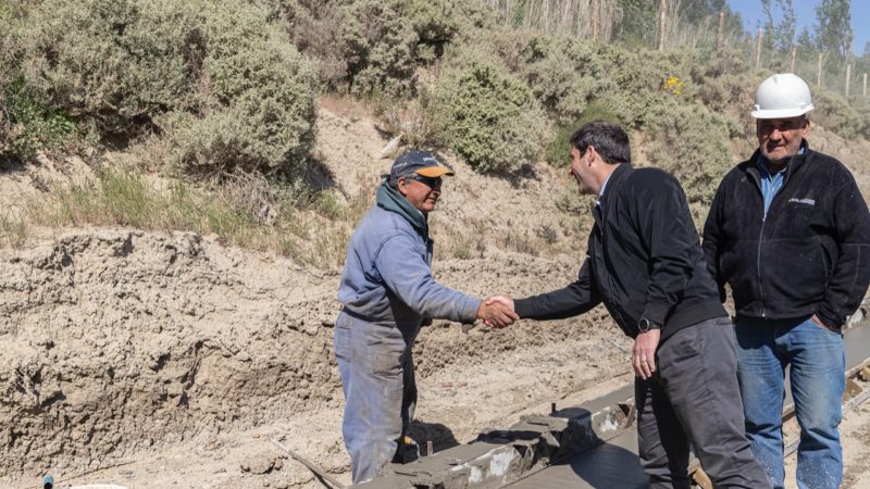 Luque recorrió histórica obra de pavimento en zona sur