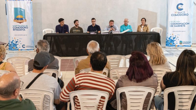 Autoridades municipales brindaron detalles de la obra del canal de avenida Chile a vecinos de barrio Pueyrredón