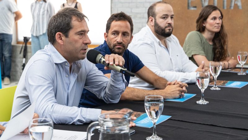 Luque presentó el Plan Potencial Económico y Social del destino turístico Patagonia Azul