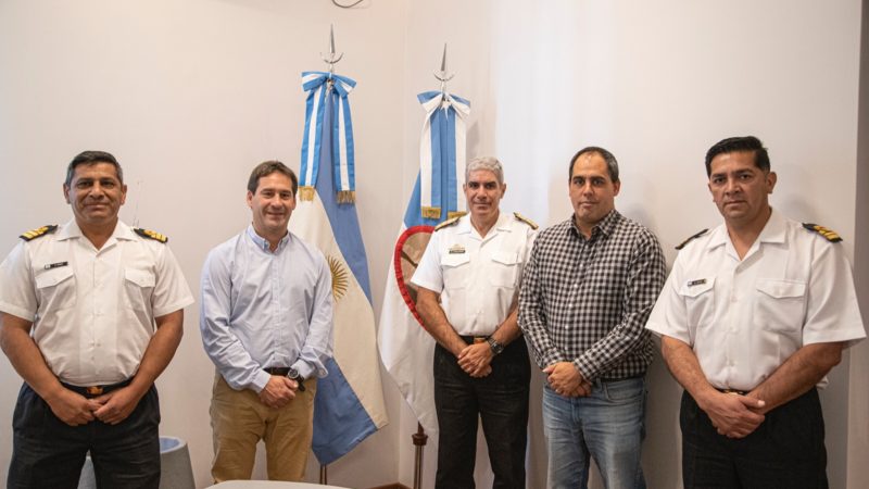 Luque recibió a autoridades de la Armada Argentina