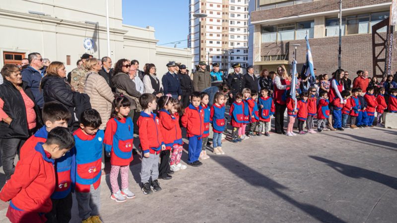 El Municipio conmemoró el Día del Himno Nacional con gran participación