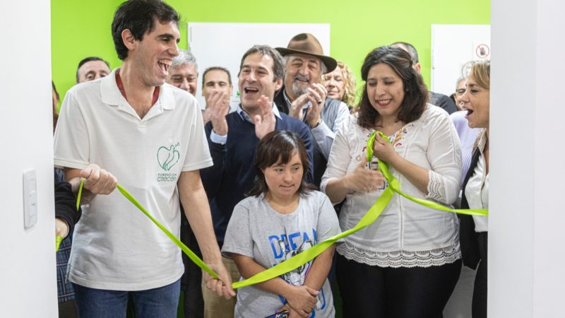 Luque inauguró el nuevo Centro de Día de Fundación Crecer en Comodoro para personas con discapacidad