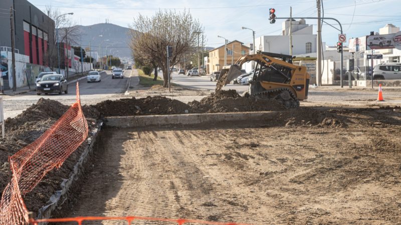 Comenzaron los trabajos de repavimentación en Roca y Lisandro de la Torre