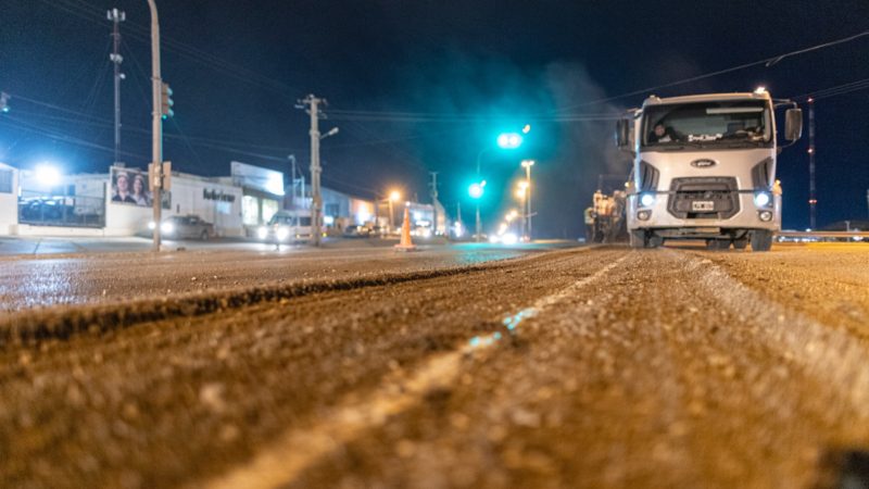 El Municipio avanza firmemente con el reasfaltado de la Ruta Nacional N° 3 en horario nocturno