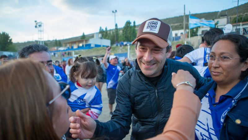 Luque inauguró obras y comprometió el césped sintético para la cancha del club San Martín