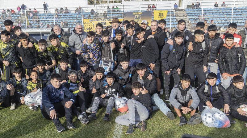 Macharashvili encabezó la apertura del Torneo de Fútbol Formativo de la Liga de los Barrios