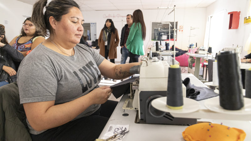 30 mujeres se capacitarán para insertarse en la costurería industrial