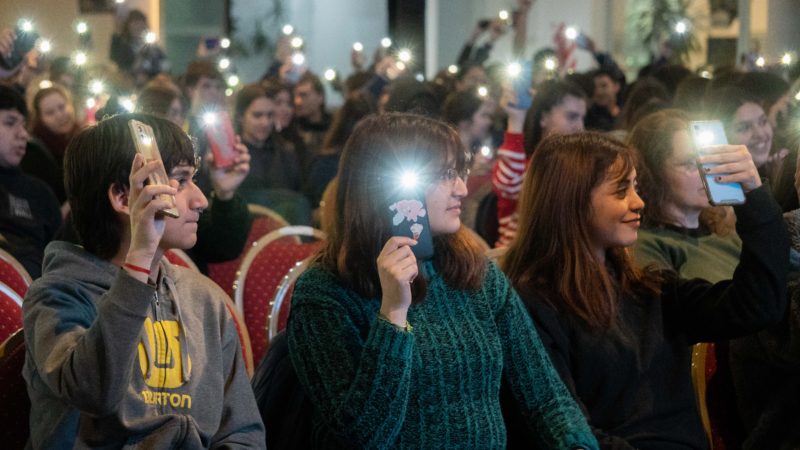 Más de 500 estudiantes participaron del taller sobre alfabetización y cultura digital