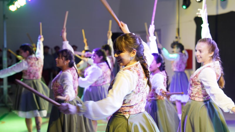 Con bailes tradicionales Comodoro celebró la noche de San Juan