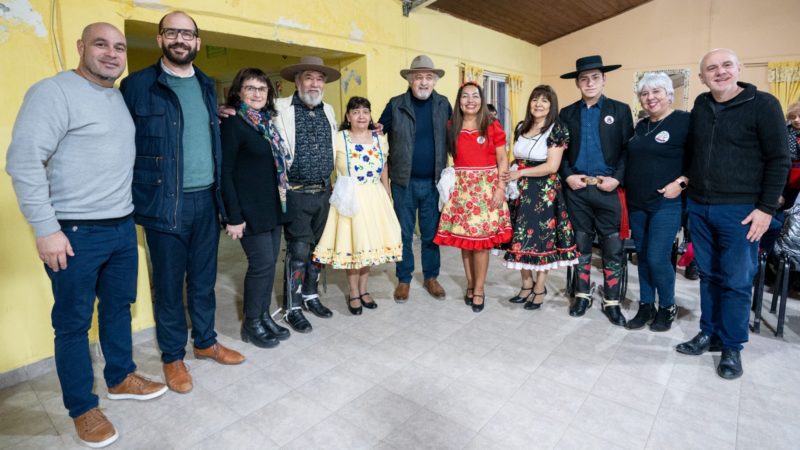 El Municipio acompañó el 30° aniversario de la Vecinal de barrio Moure