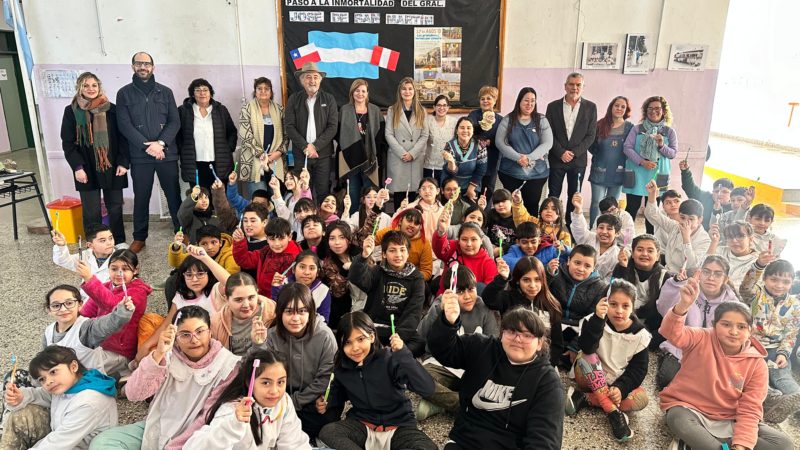 Othar visitó el Tráiler de Salud y la Escuela N° 126 del barrio Don Bosco