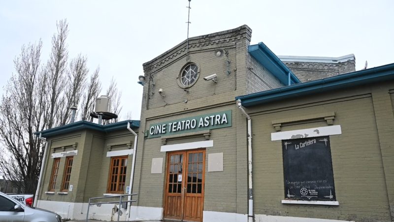 Nueva presentación del ciclo «A la Luz de las Velas» con entrada a beneficio del Ex Cine Teatro de Astra