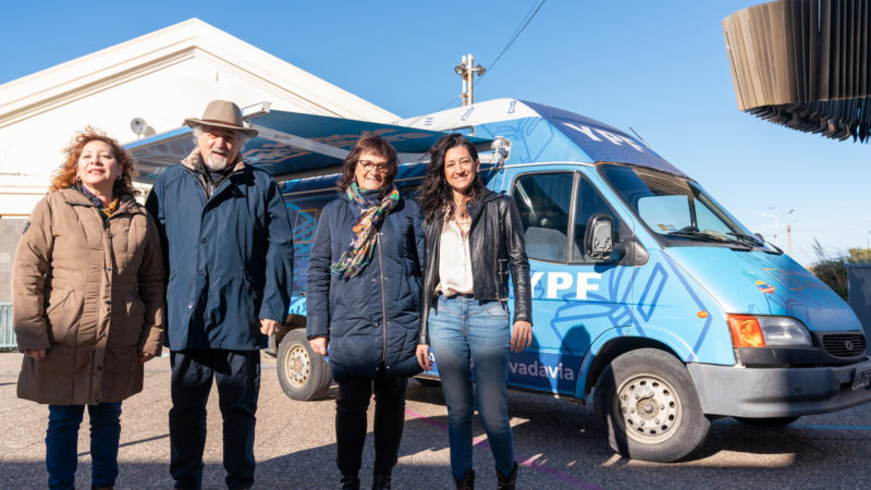 El Bibliomóvil Municipal reanuda la visita a los barrios y escuelas de Comodoro