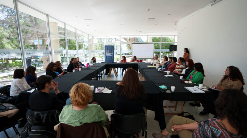 El Municipio organizó una charla dirigida a mujeres sobre “El desafío de los cuidados en la escala local”