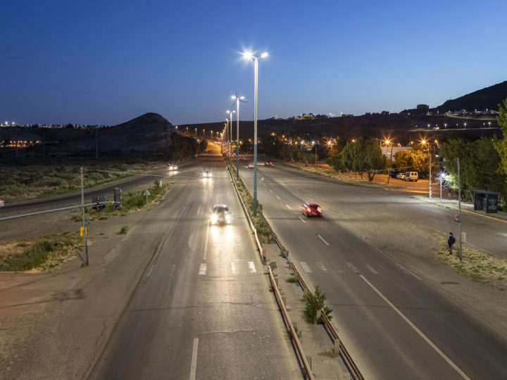 Prueba piloto: el Municipio y la SCPL instalaron luminarias LED en un tramo de la Ruta N° 3