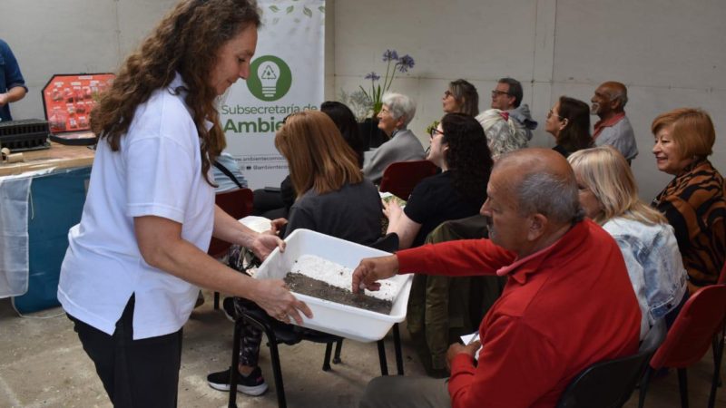 El Municipio impulsa talleres de siembra para niños y adultos mayores