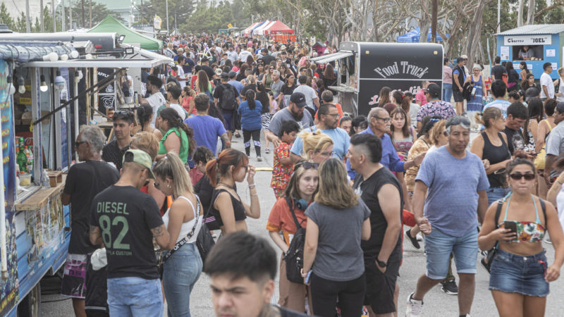 Con una gran variedad de propuestas, comienza la Fiesta del Pescador en Caleta Córdova